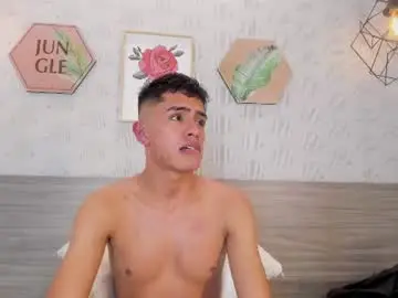Chaturbate Watch Live Sex Cams of alejo_jones_