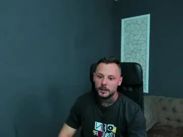 Chaturbate Best live sex cam show of brianhunts