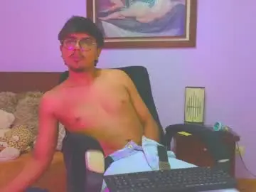 Chaturbate Free Porn Cam of simonsaid33