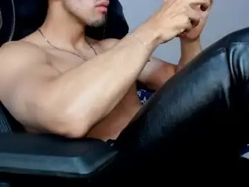 Chaturbate Adult Webcams of tommy_bred