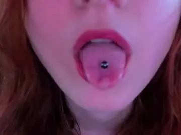 Chaturbate Live Sex Cam of queenrosel