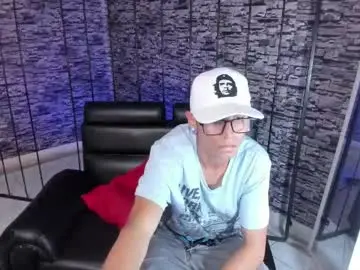Chaturbate Watch Live Sex Cams of torn_boy
