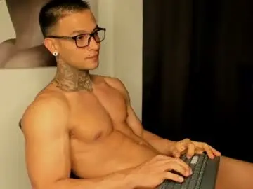 Chaturbate Live Porn of ethan_devis7