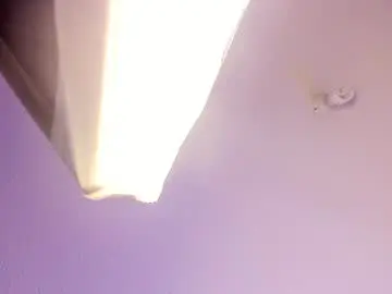 Chaturbate Live Sex Cam of emily_klarence