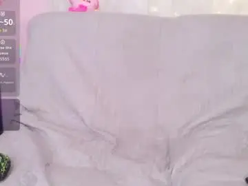 Chaturbate Live Sex Cam of jenner_mills