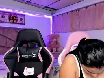 Chaturbate Live Sex Cam of cristal_smith20