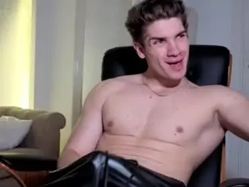 Chaturbate Best live sex cam show of maxkaiden