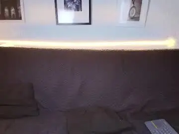Chaturbate Live Porn of emiliocum_24