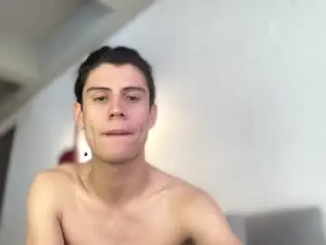 Chaturbate Live Sex Cam of hey_cesard