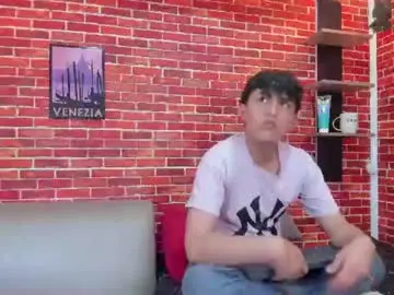 Chaturbate Live Porn of hoot_boyss_
