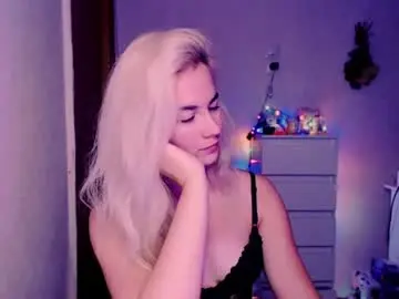 Chaturbate Best live sex cam show of carinfox