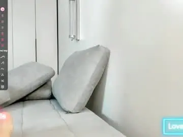 Chaturbate Live Sex Cam of amiwong