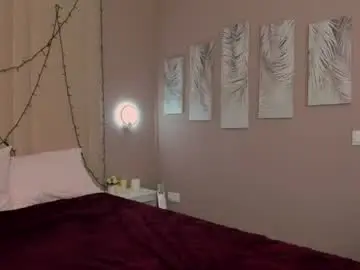 Chaturbate Live Sex Cam of lola_lovesss