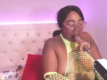 Chaturbate Live Sex Cam of yhazan_brown