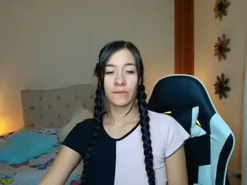 Chaturbate Free Porn Cam of emiily_skinny