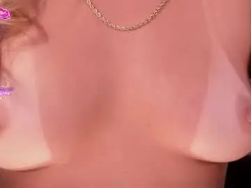 Chaturbate Nude Webcam of rebeccahudson_