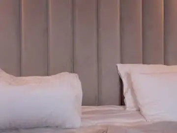 Chaturbate Free Live Porn of moniqueeass