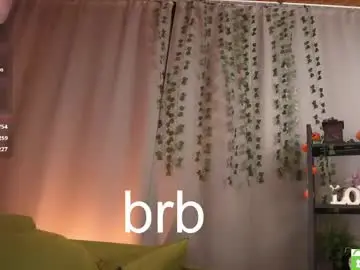 Chaturbate Live Sex Cam of connie_monus