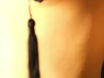Chaturbate Live Sex Cam of hee_jeen