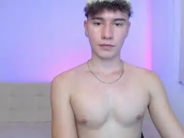 Chaturbate Sex Cam of adrian_morelli