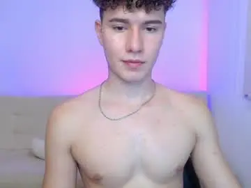 Chaturbate Sex Cam of adrian_morelli