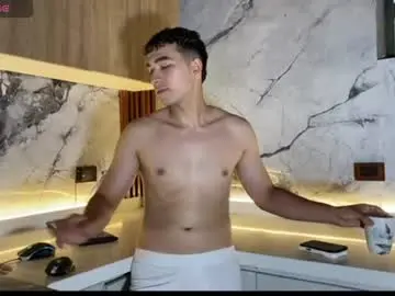 Chaturbate Live Sex Cam of cody_crown