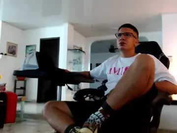Chaturbate Watch Live Sex Cams of damyan_2003