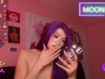 Chaturbate Live Sex Cam of moonfiredance