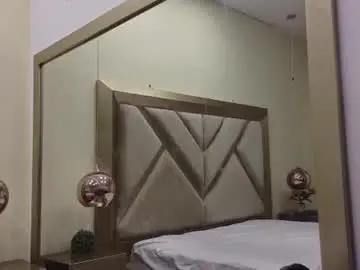 Chaturbate Live Sex Cam of selenanoir_