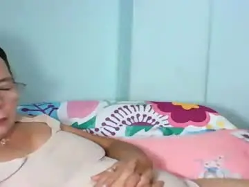 Chaturbate Sex Cam of mombastic55
