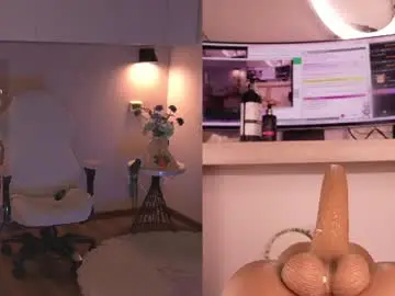Chaturbate Best live sex cam show of lau__1