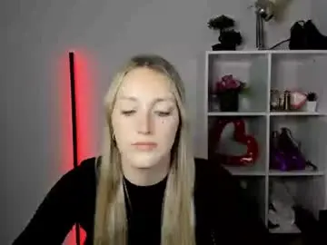 Chaturbate Free Live Porn of evelynblond