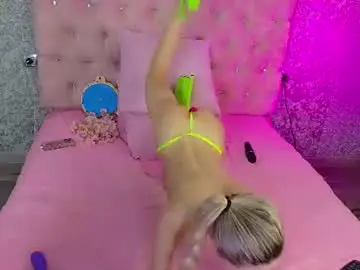 Chaturbate Live Porn of golden_girl__