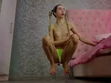 Chaturbate Live Sex of golden_girl__