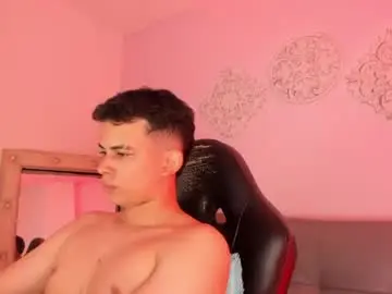 Chaturbate Live Sex Cam of matheww_strong
