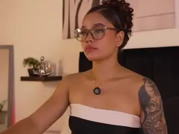 Chaturbate Live Sex Cam of izzy_vega