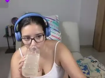 Chaturbate Watch Live Sex Cams of moonwoman_