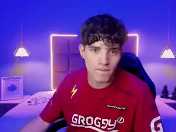 Chaturbate Watch Live Sex Cams of alejootwink