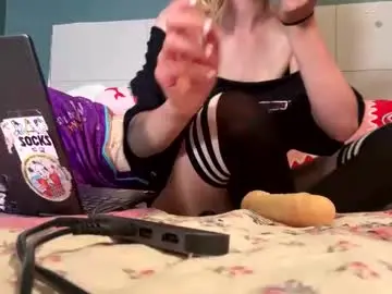 Chaturbate Adult Webcams of meadowmoon3