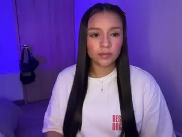 Chaturbate Live Sex Cam of kimmi_foxy