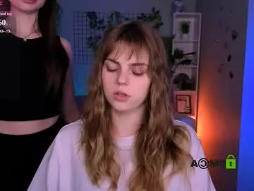 Chaturbate Live Sex Cam of naya_may