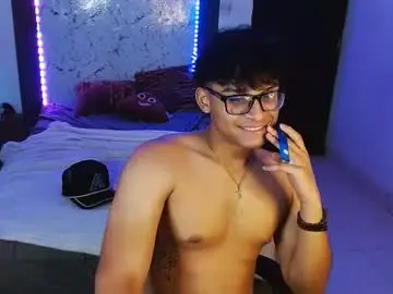 Chaturbate Watch Live Sex Cams of mr_yisuz