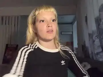 Chaturbate Live Sex Cam of christiechorney