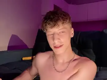Chaturbate Watch Live Sex Cams of andytwinkkk