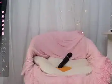 Chaturbate Live Sex Cam of caramelangels