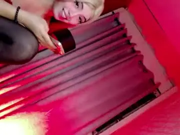 Chaturbate Sex Cam of hotfucking_queen1111
