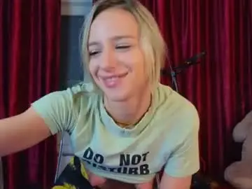 Chaturbate Live Sex Cam of mellisakim