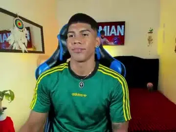 Chaturbate Live Porn of damian_latinxxx