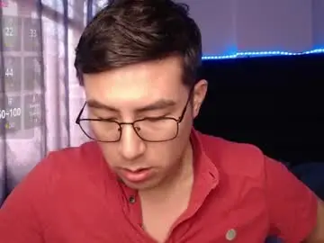 Chaturbate Free Porn Cam of andrewmhilton_