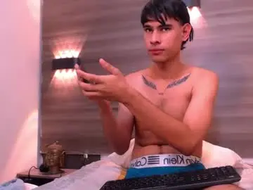 Chaturbate Live Sex of kevinbrooks_